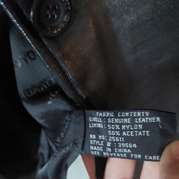 Jones New York Button Front Black Leather Jacket - Medium - Picture 5 of 8